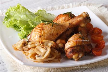 تصویر با کیفیت ظرف مرغ سرخ شده